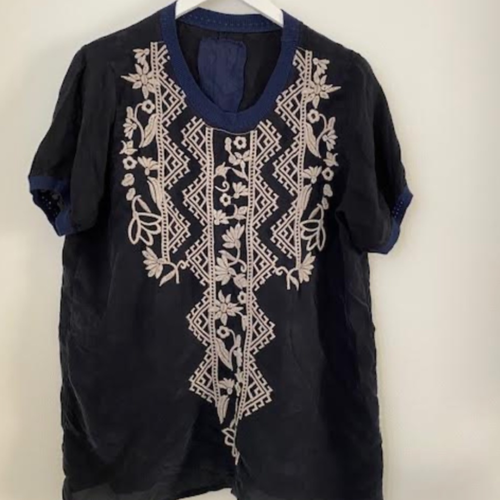 Johnny Was navy embroidered blouse